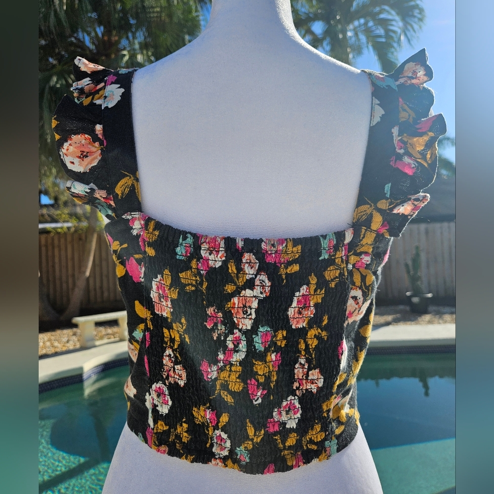 Abound Black Floral Cropped Top Size S Ruffles Feminine Coquette Girl Summer - Picture 6 of 13